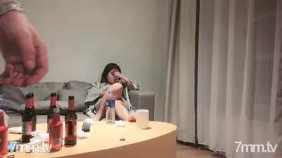 666 緑の帽子 白い売春婦 いい子 パスワード ルーム 笑う 甘い 女の子 ロング スカート 飲み物 と ゲーム プレイ 楽しい