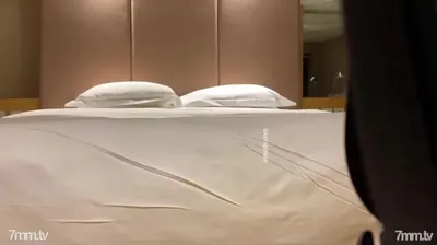 出張先で出会った電マで酔っ払った女が部屋に入ってきてコンドームもつけずに押し倒しオマンコを犯すと悲鳴を上げ激しく犯して中出しした一夜限りのセックスHD 720P版