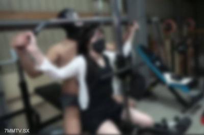 fc2-ppv 4676629 ※初回数量限定ワンコイン※【無修正】ド変態社長さんの欲望は止まらない。自慢の筋トレルームでスレンダー美人人妻をオカす。{