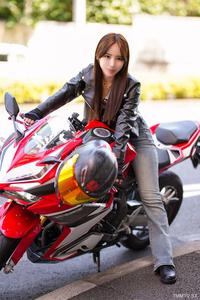 fc2-ppv 4770732 【限定価格】バイクが相棒、スタイル抜群爆美女。サバサバクールな女の理性崩壊、生ハメSEXでイキまくる! | FC2コンテンツマーケット
