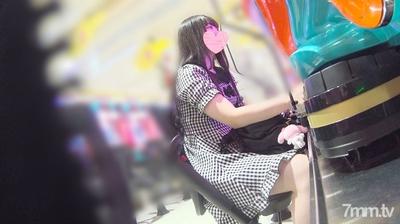 fc2-ppv 1519053 【無業餘單拍】為了男友的生日禮物,為了男友的生日禮物,為了玩彈珠機而被擊沉的洛里川少女!我一直為一個天真健康的女孩逐漸沉迷於叔叔的性愛而興奮!繪川! !