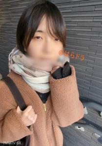 fc2-ppv 4516316 Shiori -chan,一個清醒的書呆子女人,黑色頭髮短髮,扮演著角色扮演者的愛好。我習慣了角色扮演射擊,但奇聞趣事是我的第一個體驗W {