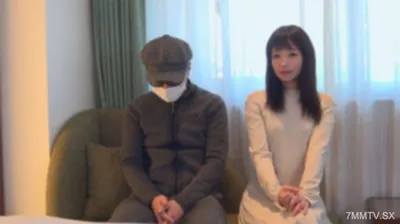 fc2-ppv 4664959 夫婦で出演!どうしても奥さんがハメられてるとこ見たいと言うことで。旦那の前で、イキまくりながら、「なかに出してぇ♡」っておねだりしちゃう奥さん。{