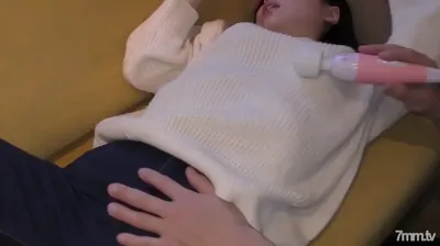 fc2-ppv 1407911 [Individual Shooting / Set Sale] A 28-Year-Old Slender Wife Engaged In Others" Sticks While Entrusting Her Children Complete Edition