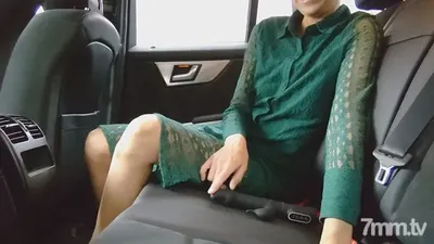 fc2-ppv 1560150 【個人撮影】淫乱な五十路おばさんと車内露出プレイ、ホテルで生ハメ不倫!エスカレートする熟女は歯止めがきかない!【顔出し・中出し】
