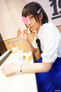 fc2-ppv 3067368 [未經審查] [未經授權流出]「啊…我out了♡」人氣西餐廳學生打工第一次哭！愛從一個沒有性經驗的天真的雞巴中溢出的汁液。一個在暑假期間吸公雞的女人成長為一個成年人。{